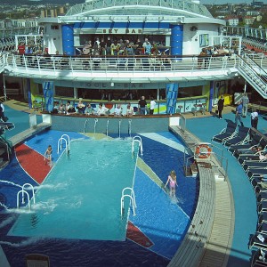 Jewel of the Seas, pool deck
