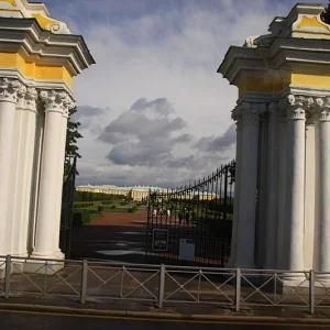 Original photo from Peterhof before adjustment