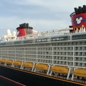 Disney Dream leaving Nassau