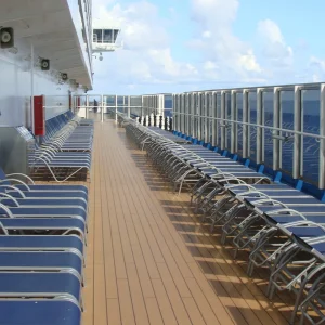 Lanai tour - walking forward