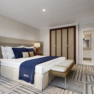 Suite Bedroom