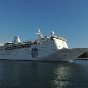 CRUISE SHIPS  (8).jpg