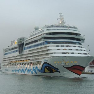 CRUISE SHIPS  (12).jpg