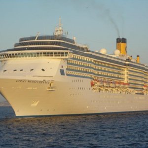 CRUISE SHIPS  (15).jpg