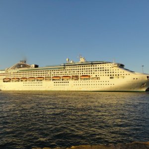 CRUISE SHIPS  (34).jpg