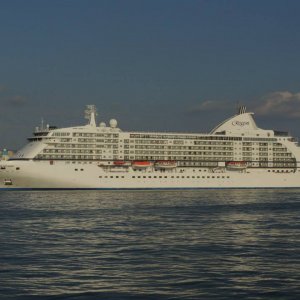 CRUISE SHIPS  (105).jpg