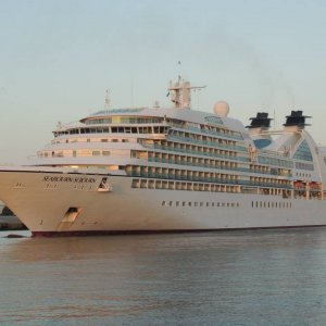 CRUISE SHIPS  (132).jpg