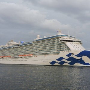 CRUISE SHIPS  (174).jpg