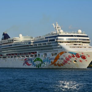 CRUISE SHIPS  (203).jpg