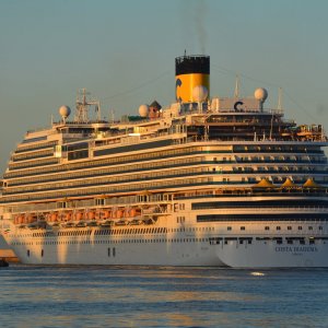 CRUISE SHIPS  (207).jpg