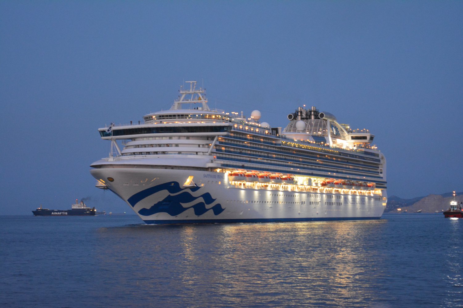 CRUISE SHIPS  (181).jpg