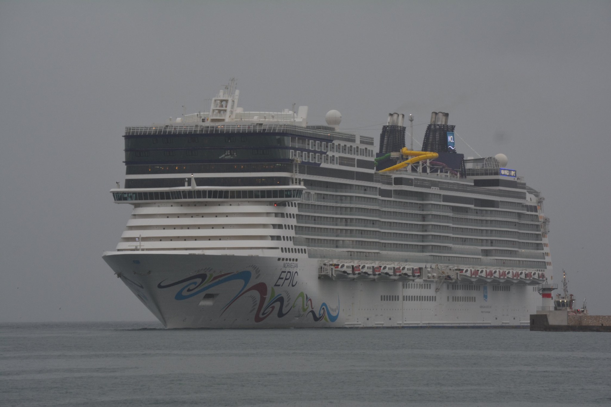 CRUISE SHIPS  (205).jpg