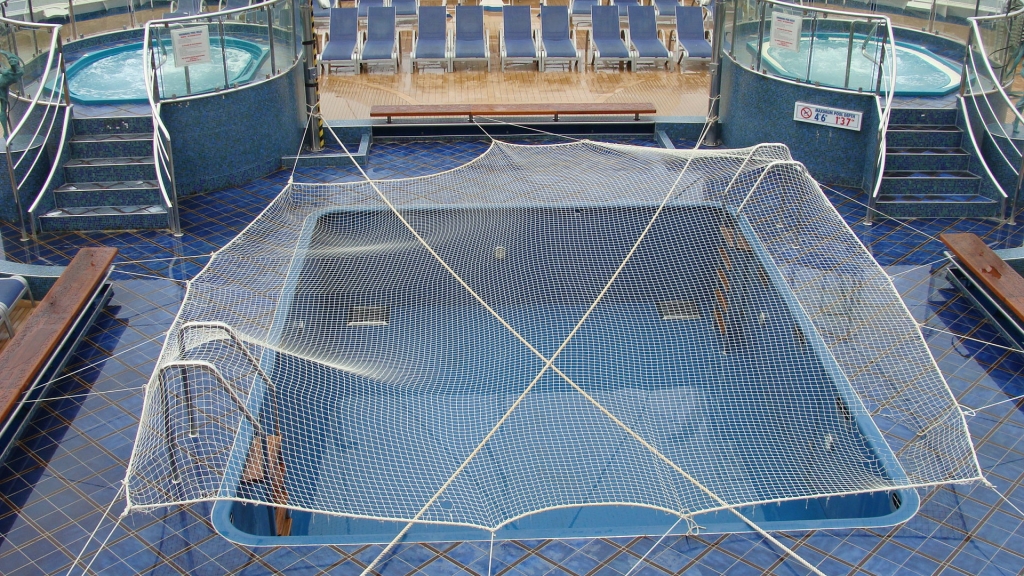 Liner Lido Pool - Deck 9 Aft