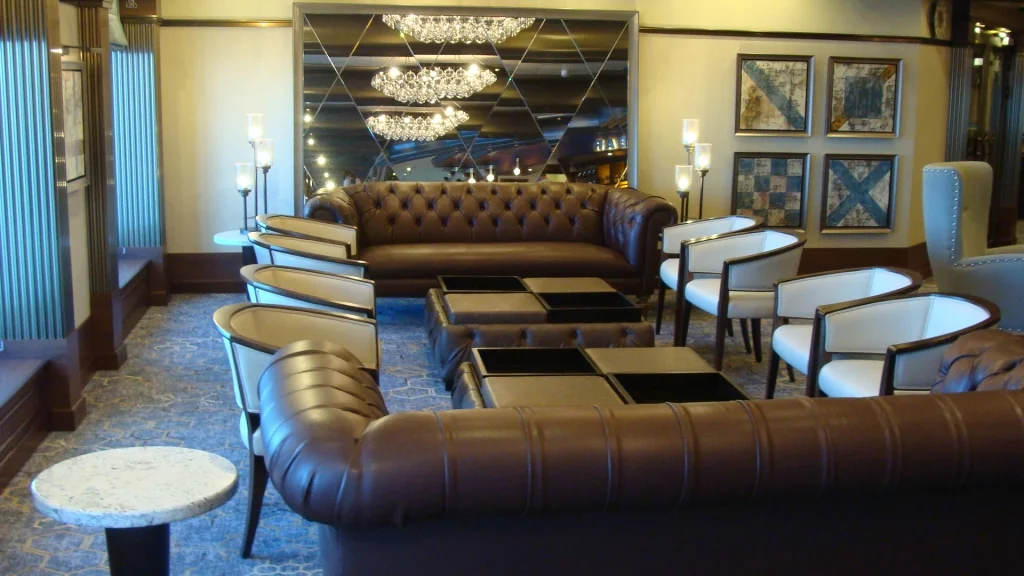 Raphael's Lounge - Deck 3 aft