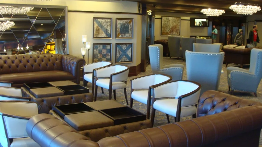 Raphael's Lounge - Deck 3 aft