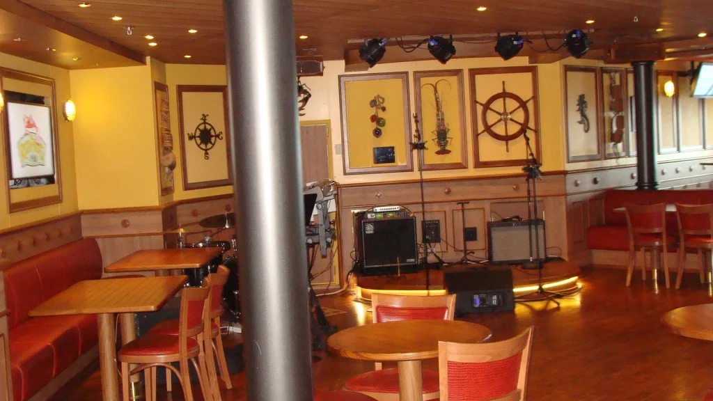 Red Frog Pub - bandstand