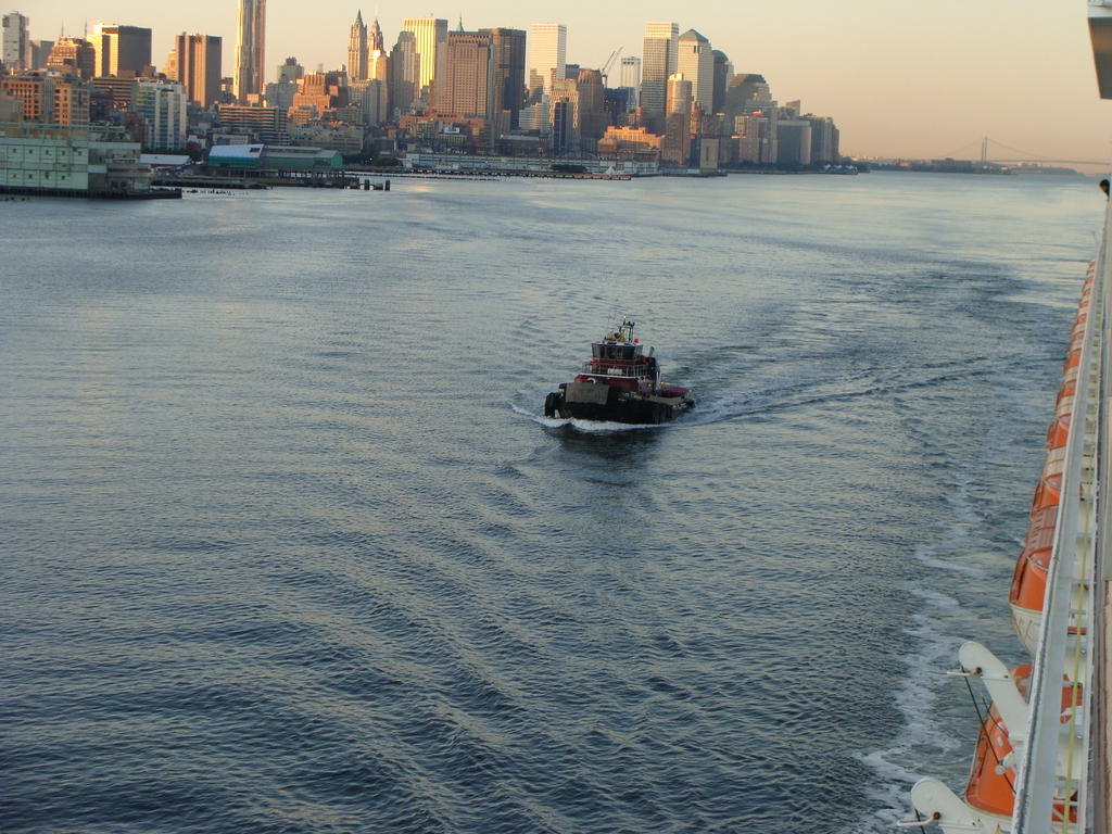 Return to NYC - Tugboat Escort