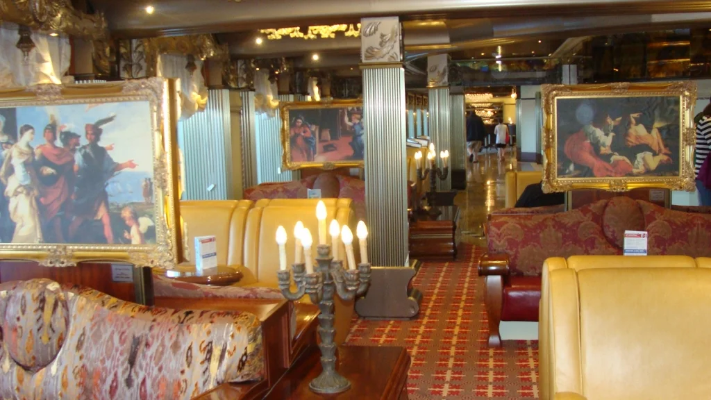 Seating near the lobby