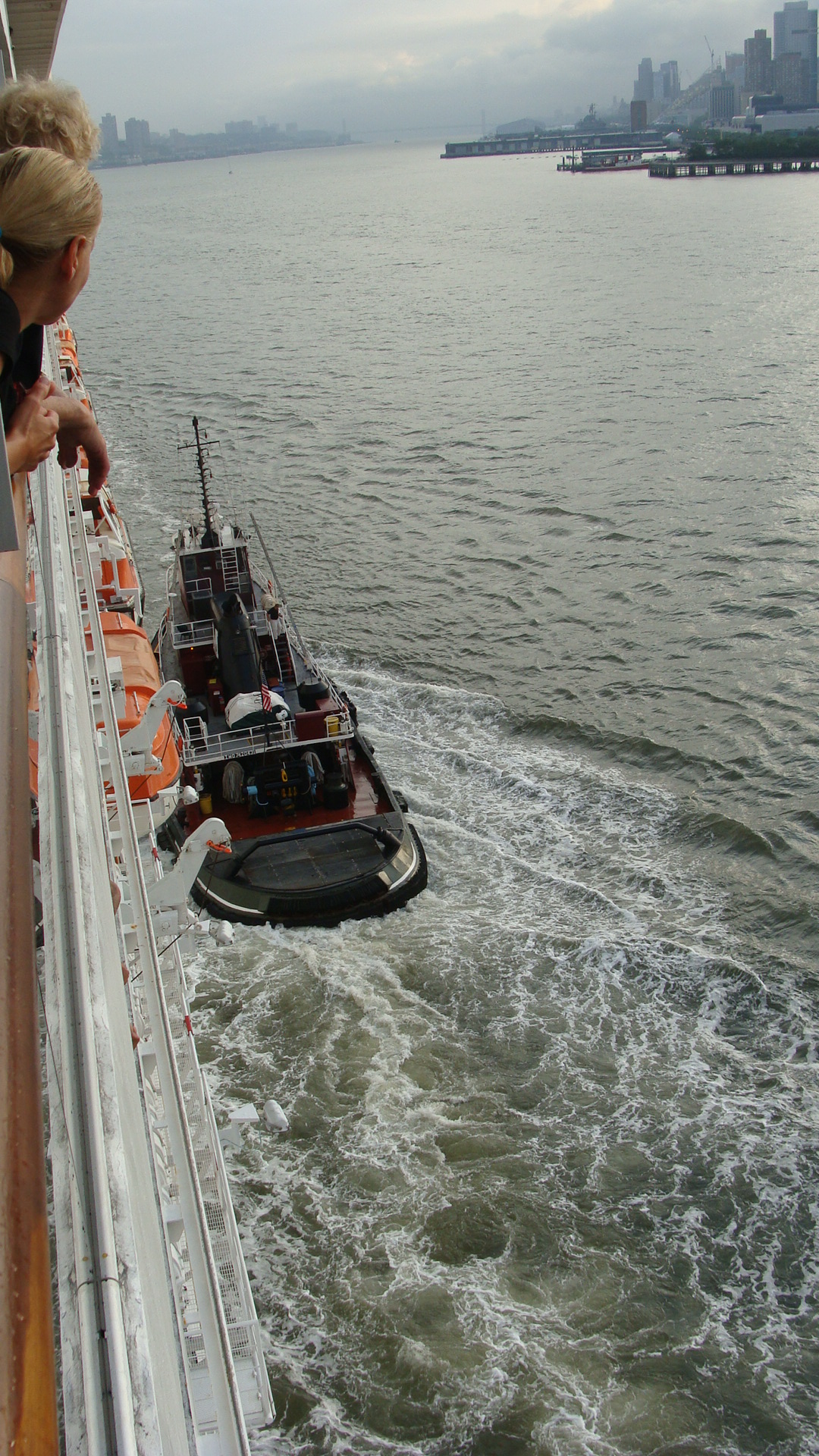 Tugboat escort